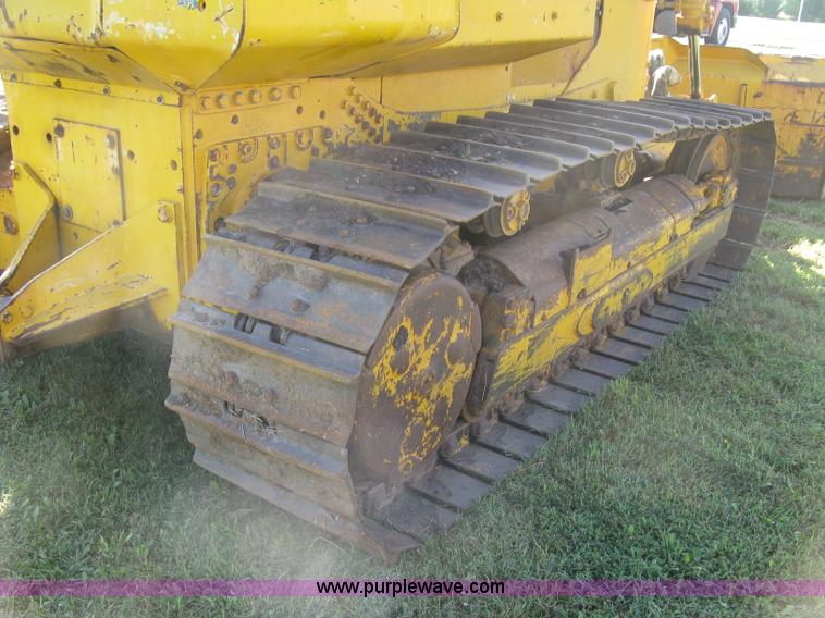 image for item L6314 1990 John Deere 750B long track dozer