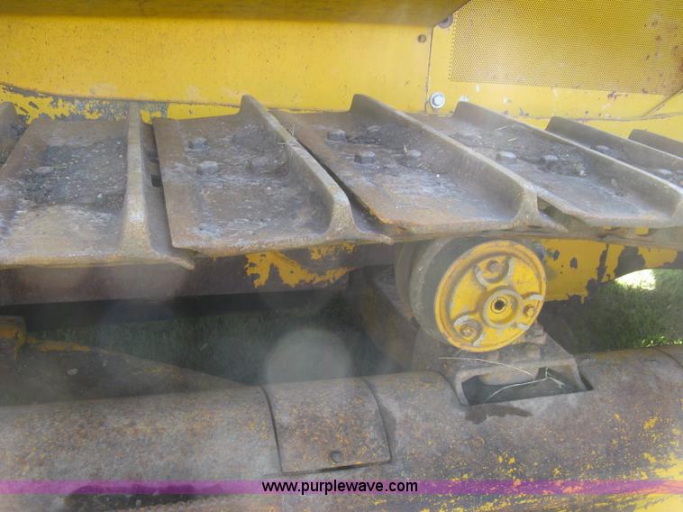 image for item L6314 1990 John Deere 750B long track dozer