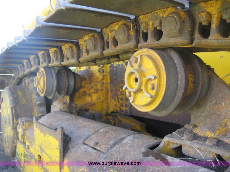 image for item L6314 1990 John Deere 750B long track dozer