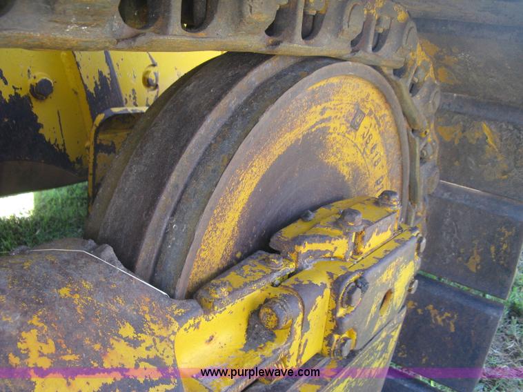 image for item L6314 1990 John Deere 750B long track dozer