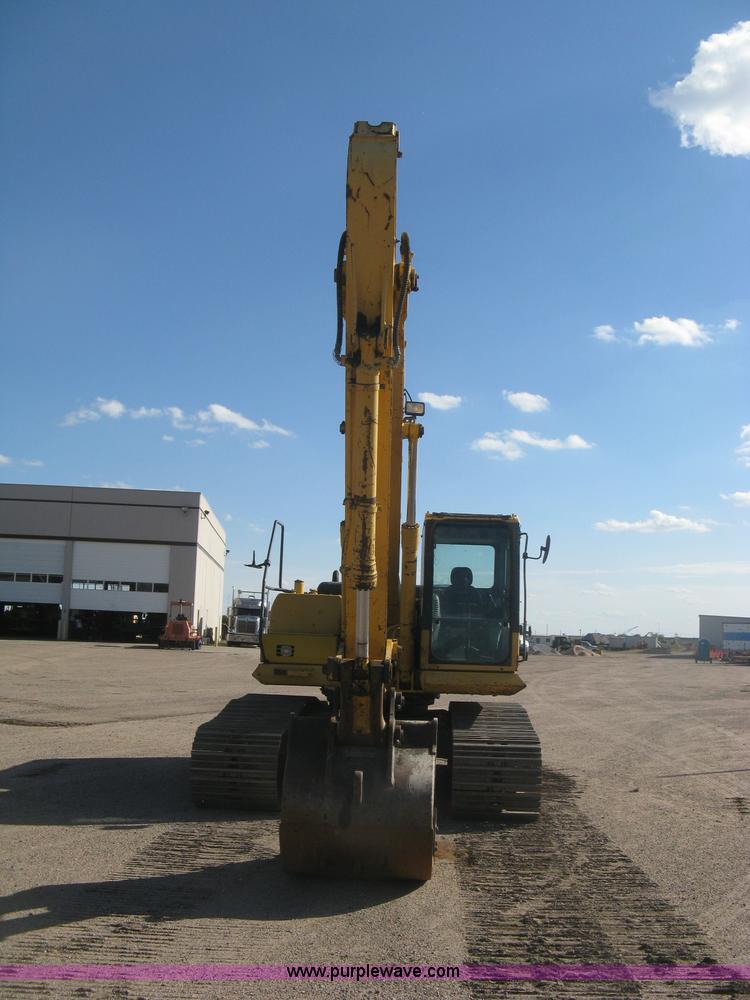 image for item L6339 2005 Komatsu PC200LC-7 excavator