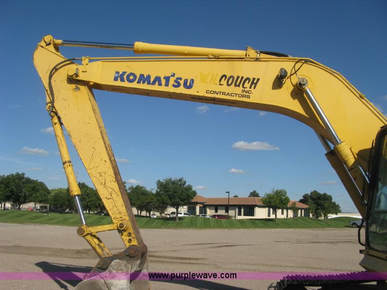 image for item L6339 2005 Komatsu PC200LC-7 excavator
