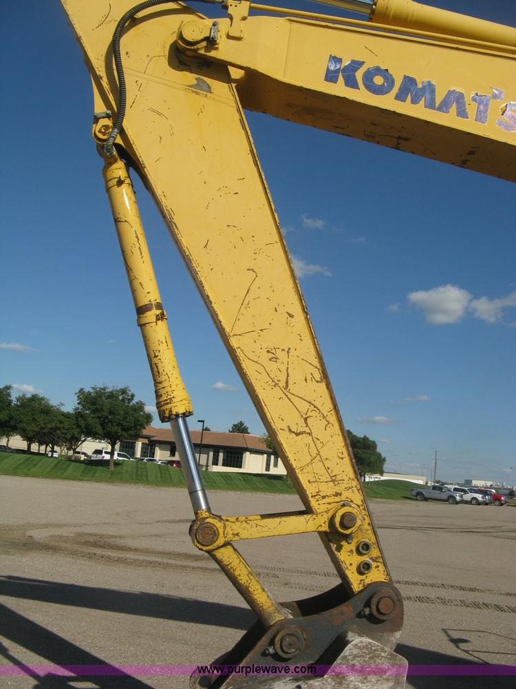 image for item L6339 2005 Komatsu PC200LC-7 excavator