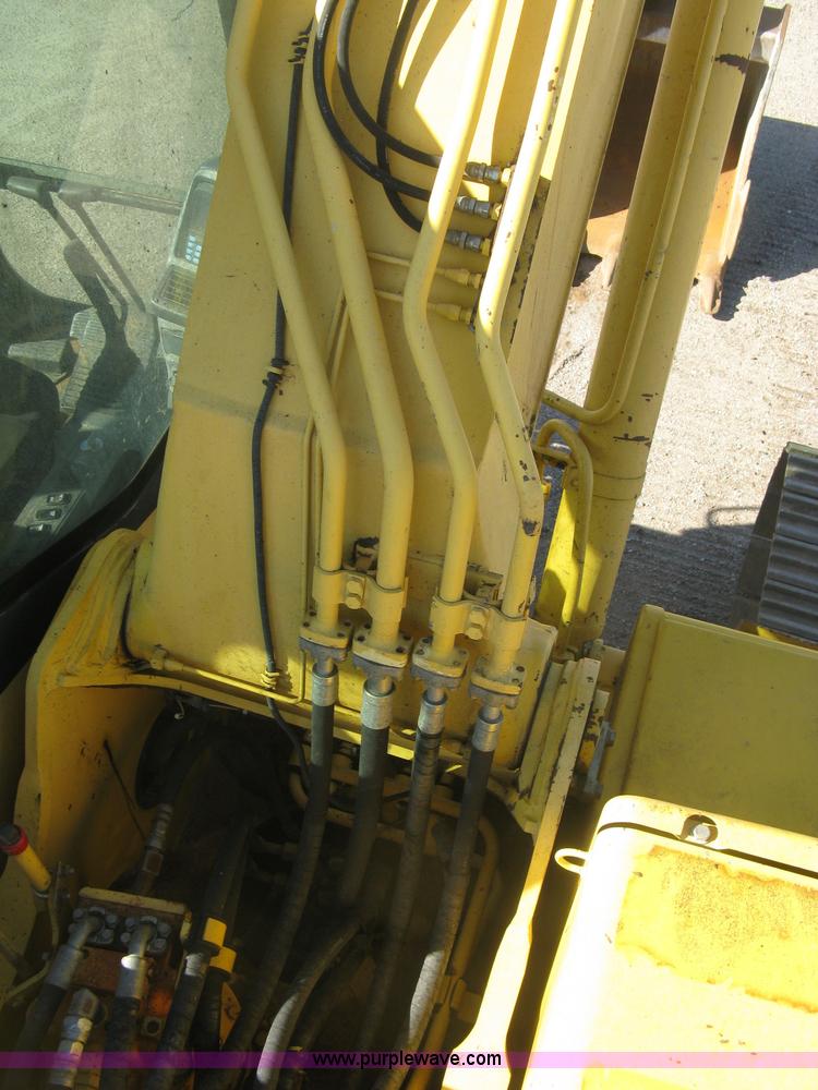 image for item L6339 2005 Komatsu PC200LC-7 excavator