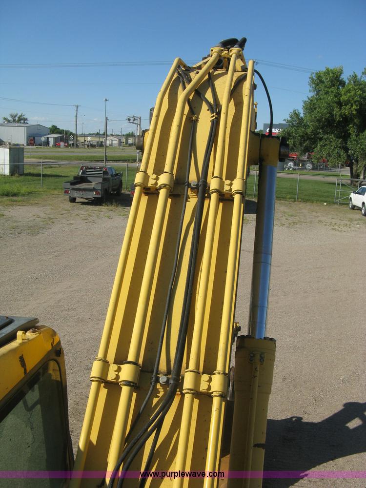 image for item L6339 2005 Komatsu PC200LC-7 excavator