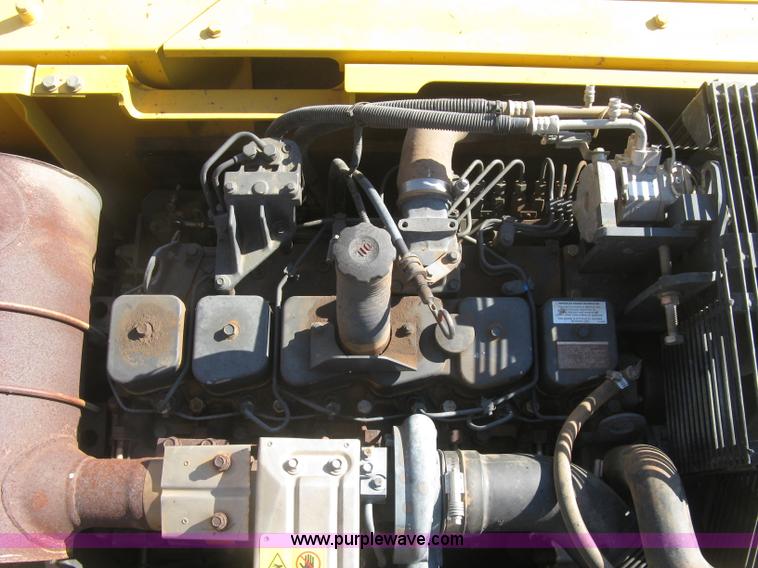image for item L6339 2005 Komatsu PC200LC-7 excavator