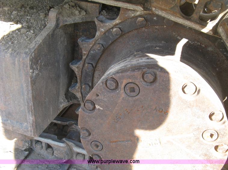 image for item L6339 2005 Komatsu PC200LC-7 excavator