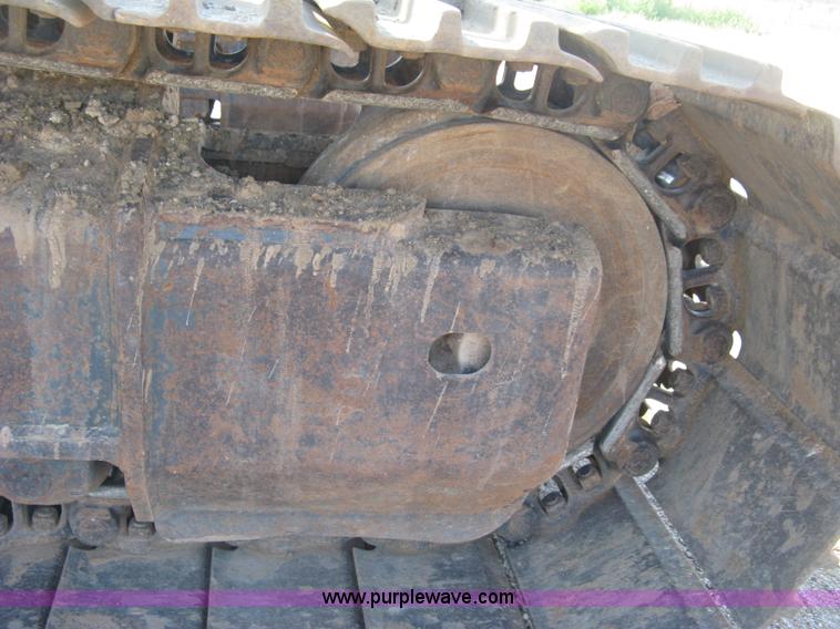 image for item L6339 2005 Komatsu PC200LC-7 excavator
