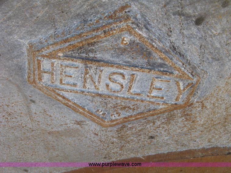 image for item L6339 2005 Komatsu PC200LC-7 excavator