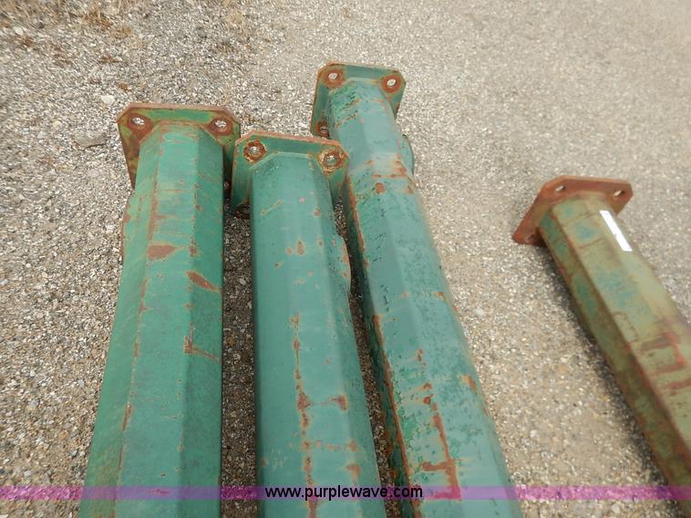 image for item BH9833 (4) 25' light poles