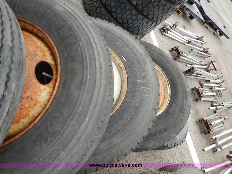 image for item BH9936 (10) Michelin 11R22.5 used tires and wheels