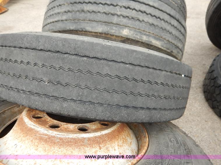 image for item BH9936 (10) Michelin 11R22.5 used tires and wheels