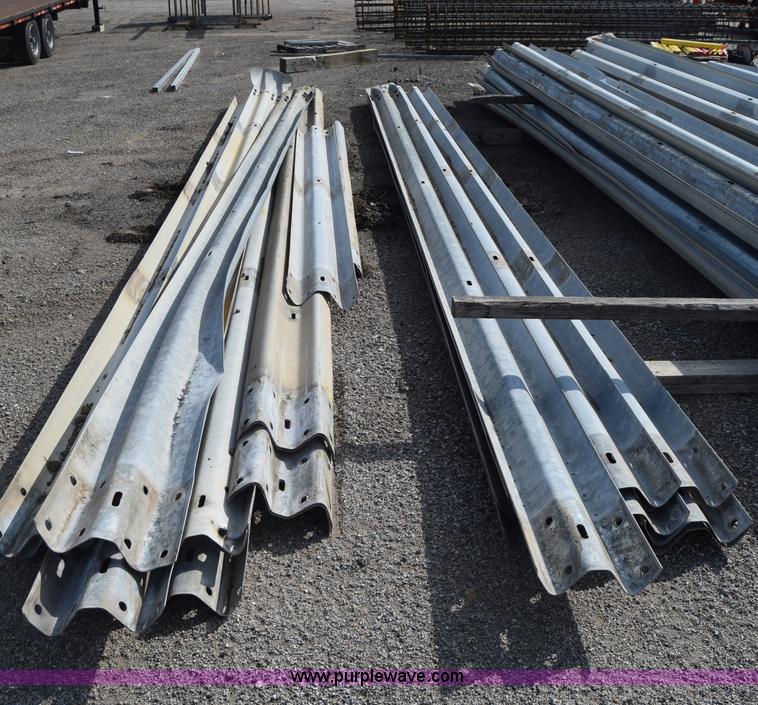 image for item BO9736 (20) guard rail sections