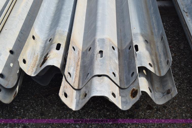 image for item BO9738 (22) guard rail sections
