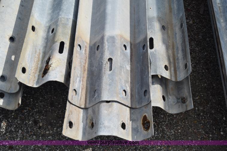 image for item BO9738 (22) guard rail sections
