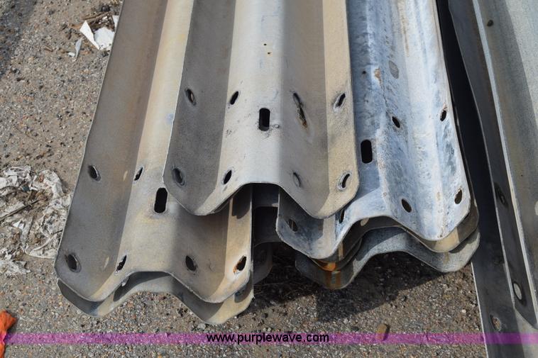 image for item BO9738 (22) guard rail sections