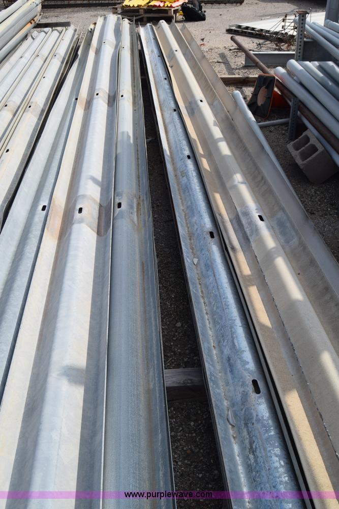 image for item BO9738 (22) guard rail sections