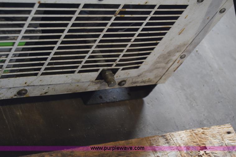 image for item BO9746 Vanair Viper air compressor