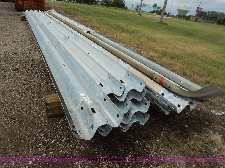 image for item D1722 (25) guard rail sections