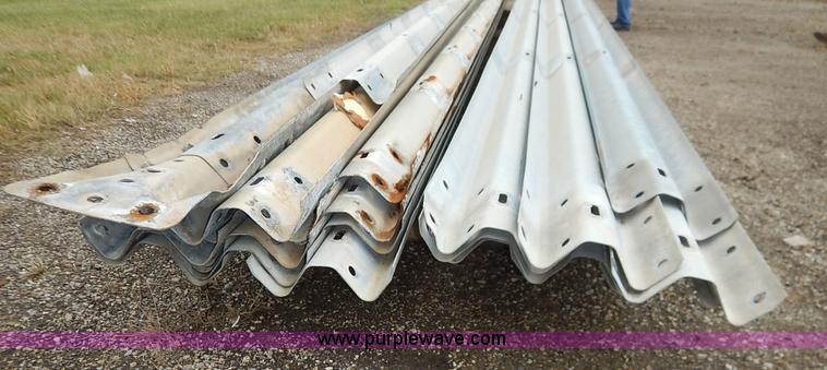 image for item D1723 (25) guard rail sections