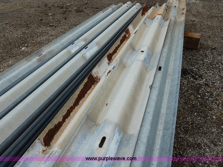 image for item D1724 (25) guard rail sections