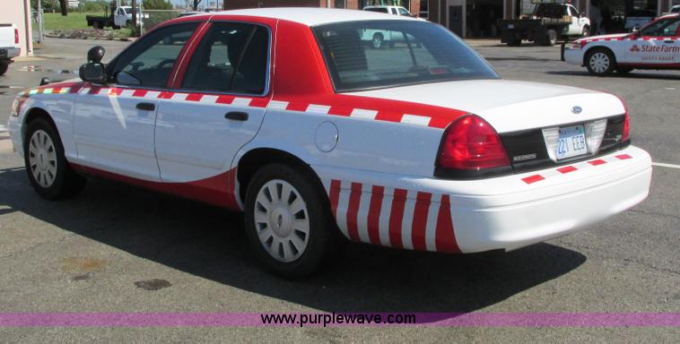image for item J3630 2011 Ford Crown Victoria Police Interceptor