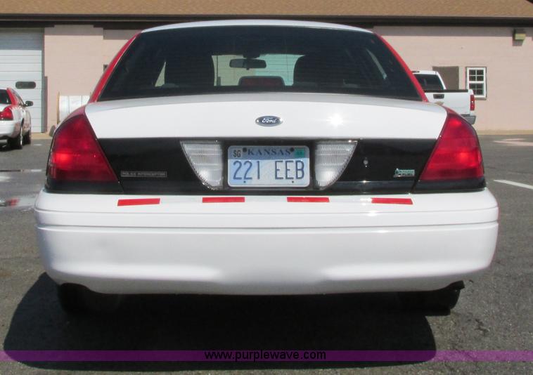 image for item J3630 2011 Ford Crown Victoria Police Interceptor