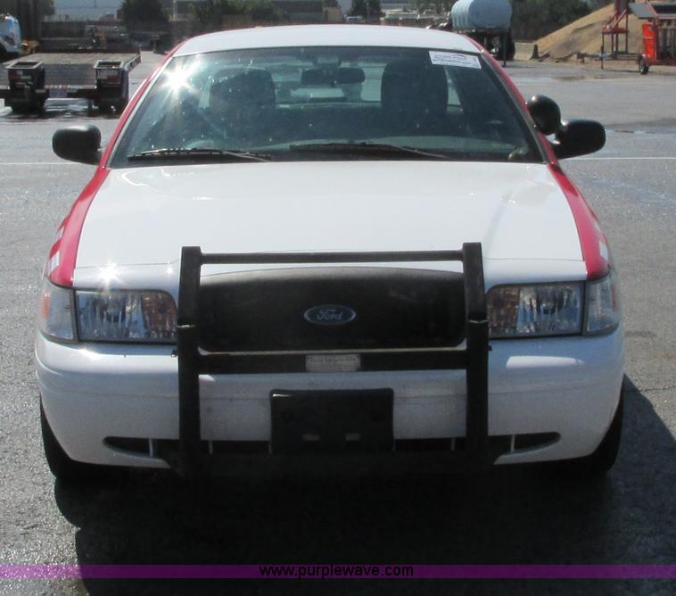 image for item J3630 2011 Ford Crown Victoria Police Interceptor