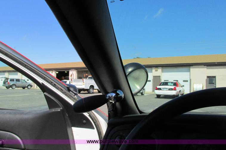 image for item J3630 2011 Ford Crown Victoria Police Interceptor