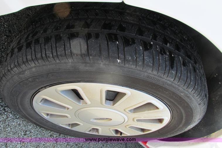 image for item J3630 2011 Ford Crown Victoria Police Interceptor