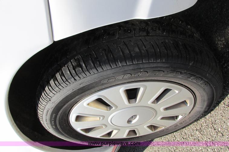 image for item J3630 2011 Ford Crown Victoria Police Interceptor