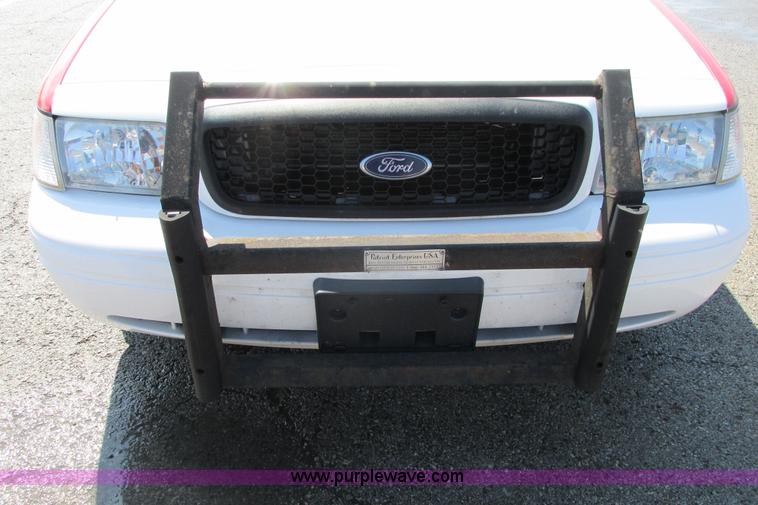 image for item J3630 2011 Ford Crown Victoria Police Interceptor
