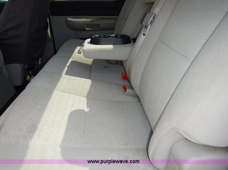 image for item J3631 2008 Chevrolet Silverado 1500 Crew Cab pickup truck