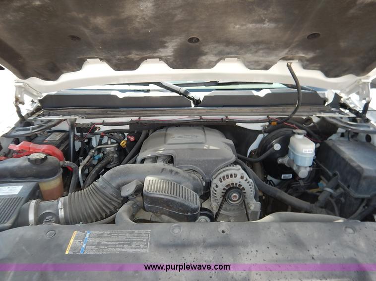 image for item J3631 2008 Chevrolet Silverado 1500 Crew Cab pickup truck