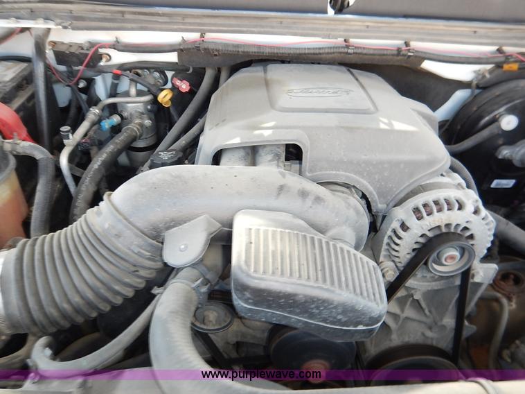 image for item J3631 2008 Chevrolet Silverado 1500 Crew Cab pickup truck