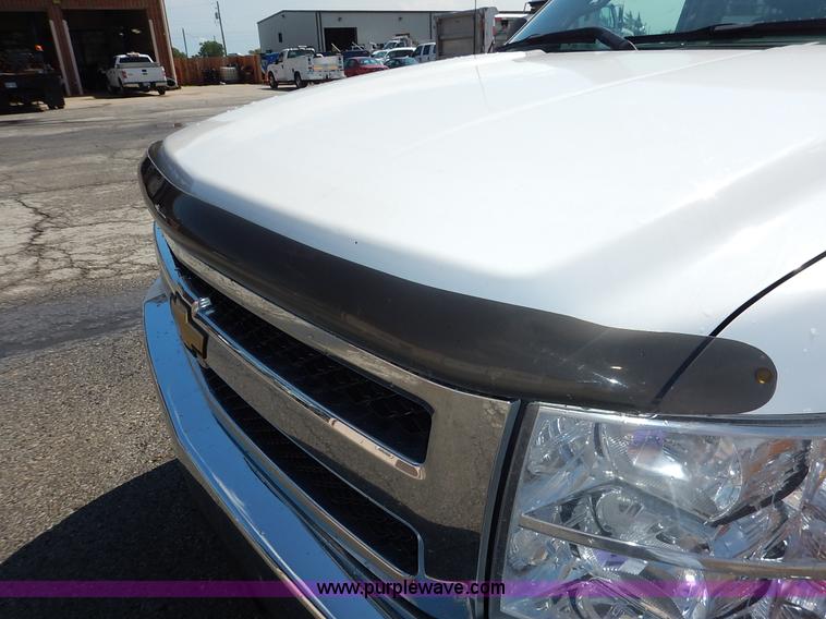 image for item J3631 2008 Chevrolet Silverado 1500 Crew Cab pickup truck