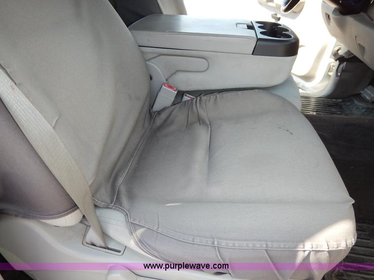 image for item J3631 2008 Chevrolet Silverado 1500 Crew Cab pickup truck