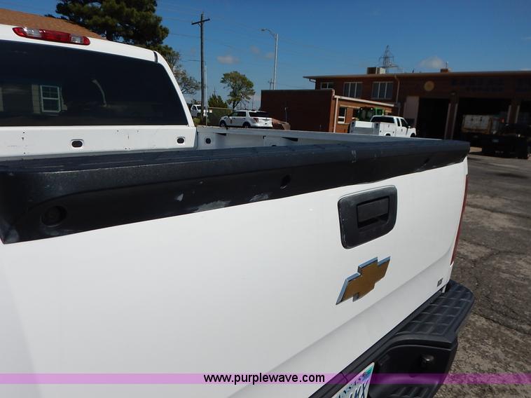 image for item J3631 2008 Chevrolet Silverado 1500 Crew Cab pickup truck
