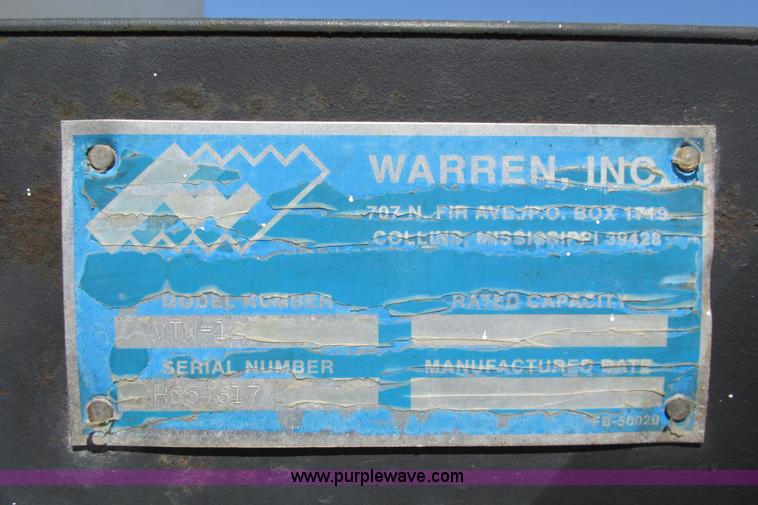 image for item J3632 2001 International 4900 dump truck