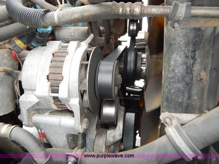 image for item J3632 2001 International 4900 dump truck