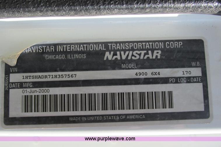 image for item J3632 2001 International 4900 dump truck