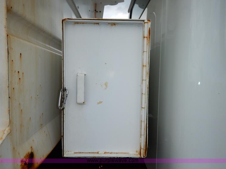 image for item J3634 2001 International 4900 dump truck