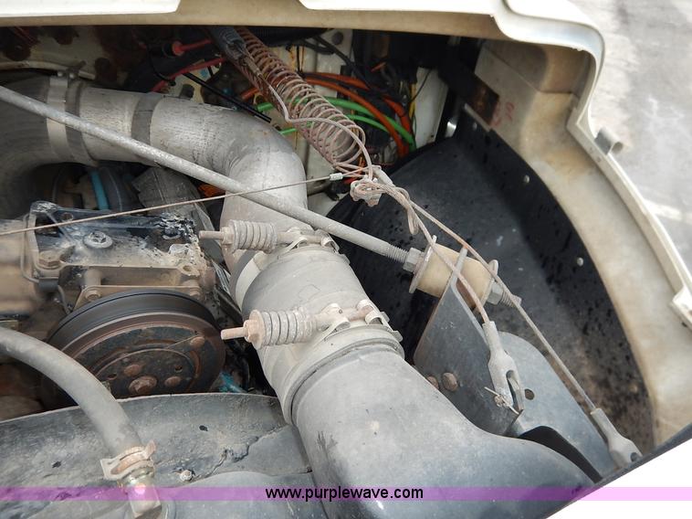 image for item J3634 2001 International 4900 dump truck