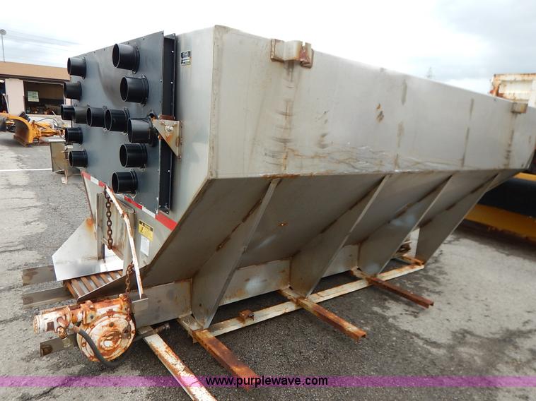 image for item J3636 Flink sand/salt spreader