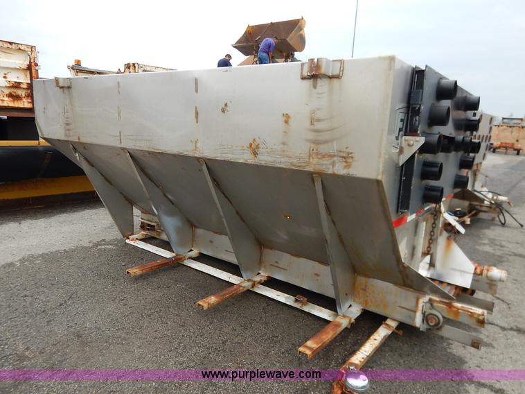 image for item J3636 Flink sand/salt spreader