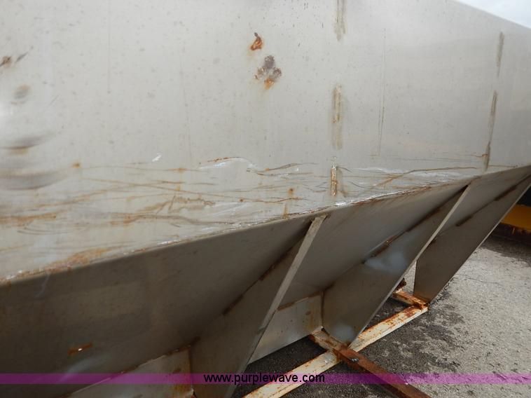 image for item J3636 Flink sand/salt spreader