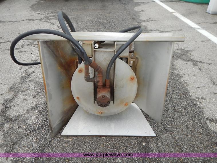 image for item J3636 Flink sand/salt spreader