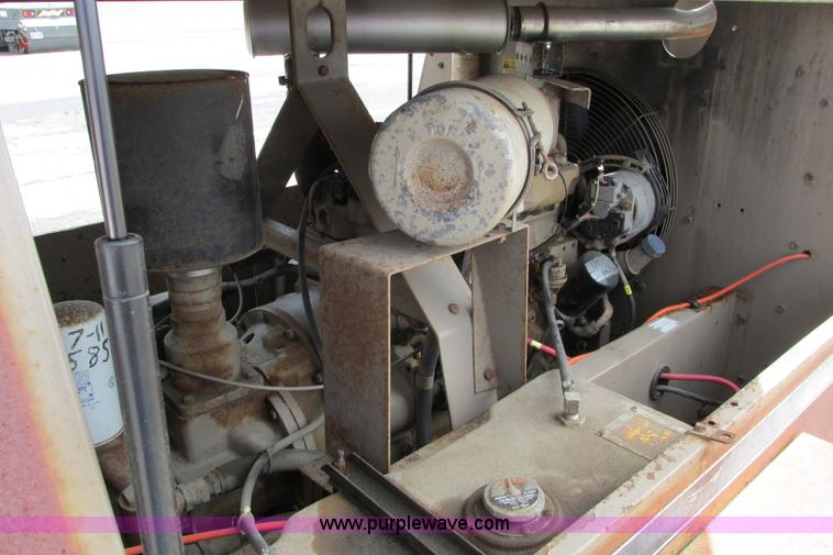 image for item J3642 1992 Leroi 185 air compressor