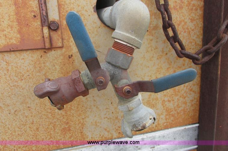 image for item J3642 1992 Leroi 185 air compressor