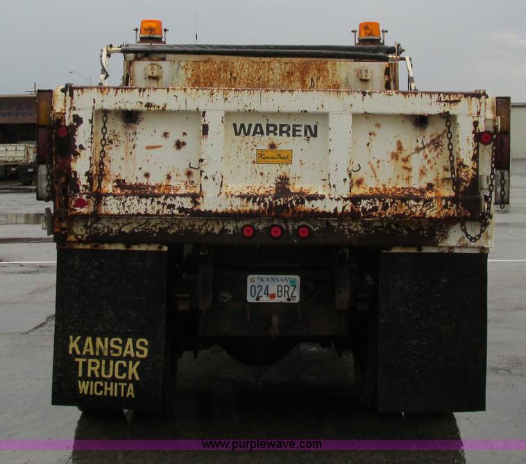 image for item J3648 2000 GMC C7500 dump truck